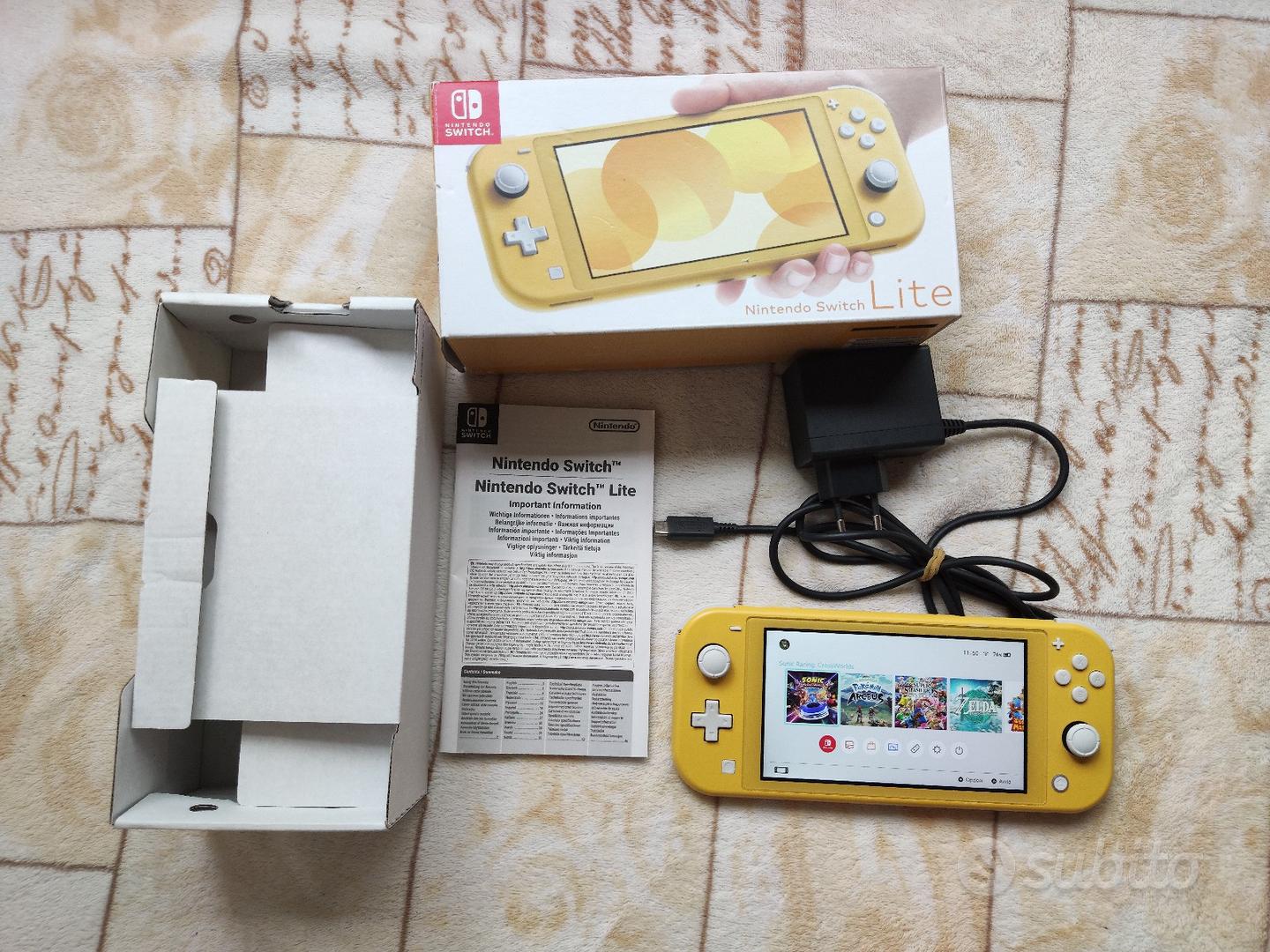 Nintendo Switch Lite Gialla HardPicFly + SD 512GB - Console e
