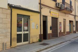Via Carlo Felice- Locale commerciale