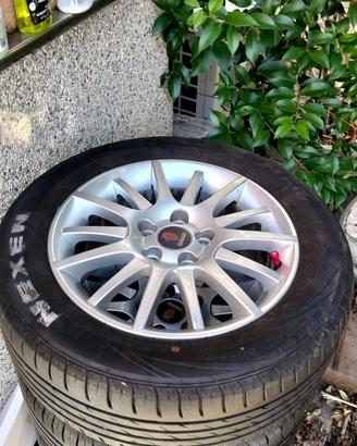 Gomme+cerchi 225/55 R16