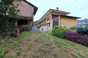 CASA SEMINDIPENDENTE A SOMMARIVA PERNO
