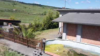 Casa in campagna con terreno