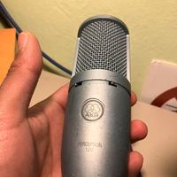 Microfono AKG