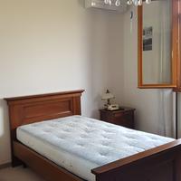 Letto in legno una piazza e mezza con cassetto