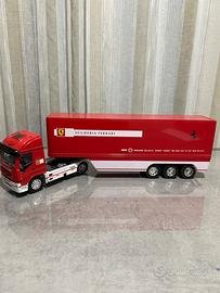 Camion collezione iveco scuderia ferrari