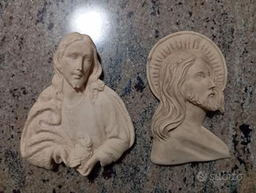 Coppia di antiche sculture in alabastro