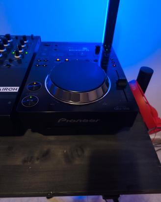 coppia dj Pioneer cdj 350 e mixer 4 canali 