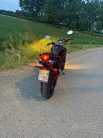 Moto fz6