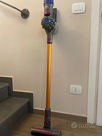 Dyson v8