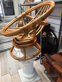 poltroncina girevole rattan. 
