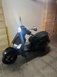 Piaggio Vespa 300 GTS - 2021