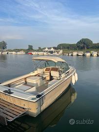 Barca a Motore- Tiara 2000