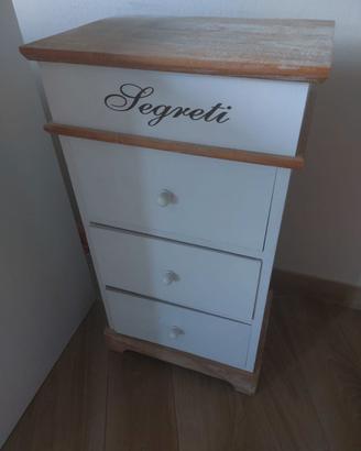 Mobiletto Cassettiera Shabby "Segreti"