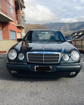 MERCEDES BENZ E200 ( 1996) elegance - impianto GPL