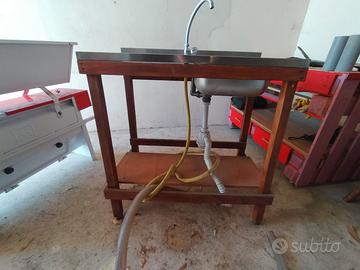 lavello da esterno con struttura in legno 