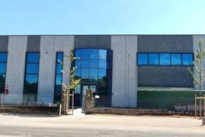 Immobile di 1000 m² con 3 locali a Cerea