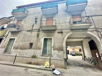 Casandrino 1 piano 4 vani 95.000