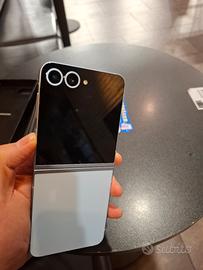 Samsung flip6 come nuovo