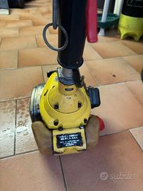 Decespugliatore John Deere 30S