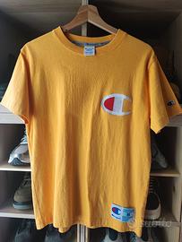 Maglietta Champion gialla – logo ricamato, stile u