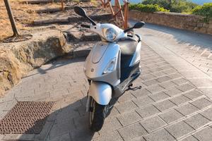 Piaggio Fly 150