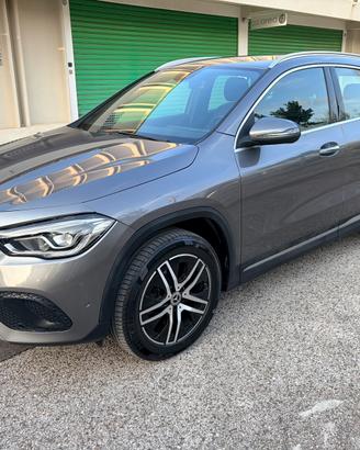 MERCEDES GLA 200 D SPORT PLUS