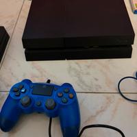 PlayStation 4 con giochi, telecamra e joypad