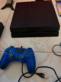 PlayStation 4 con giochi, telecamra e joypad