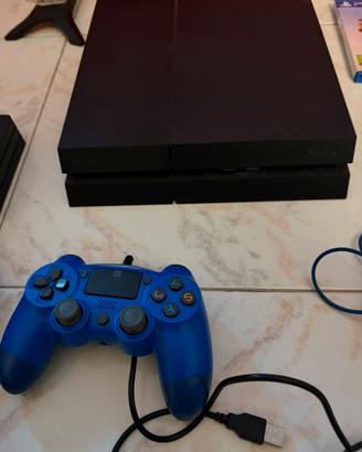 PlayStation 4 con giochi, telecamra e joypad