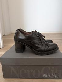 Scarpe Francesine Nerogiardini nere in pelle