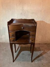 Comodino antico svuotatasche