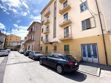 3 LOCALI A PRATO