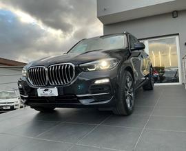 Bmw X5 xDrive30d xLine in garanzia