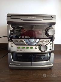 Lettore cd e mangia cassette