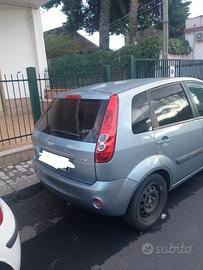 Ford Fiesta TDC    X RICAMBI 