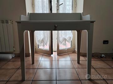 Scrovania Ikea Lommarp Beige