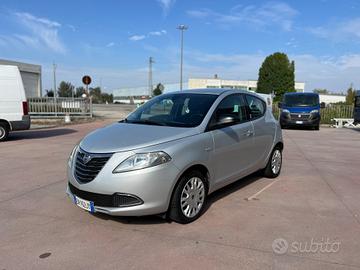 Lancia Ypsilon 1.3 MJT 16V 95 CV 5 porte S&S Silve