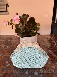 Clutch azzurra fatta a mano