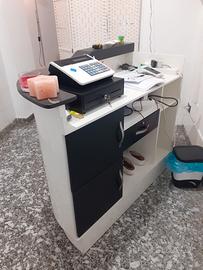 Due lettini e Laser per estetista