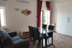 Ampio monolocale a Rignano Flaminio