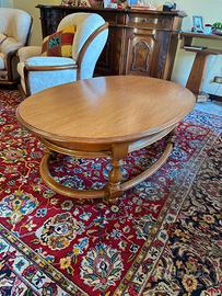 Tavolo ovale in legno classico