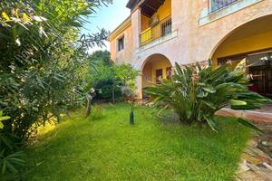 Quadrivano con giardino- frazionabile in 2 unità