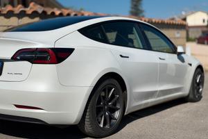 Tesla Model 3 Long Range AWD Autopilot Avanzato
