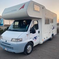 Camper fiat frankia mansardato