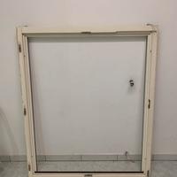 Finestra più avvolgibile