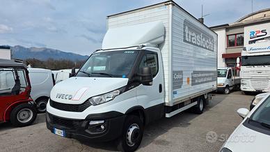 Iveco Daily 72-150 furgonato con sponda idraulica 