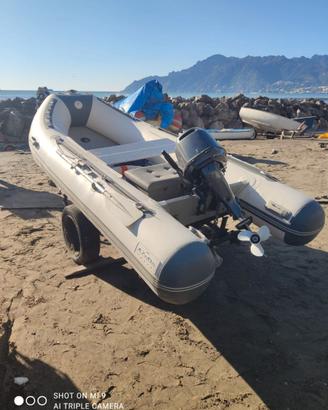 Gommone Azeda Bomber 360