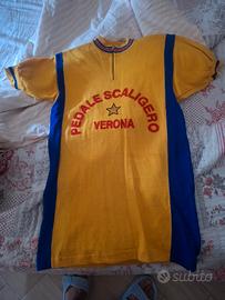 maglie e pantaloncini ciclismo vintage