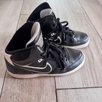 Sneakers Alte Nike nere unisex numero 40.5