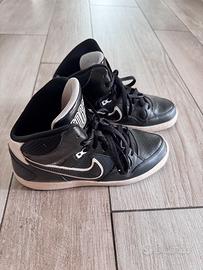 Sneakers Alte Nike nere unisex numero 40.5