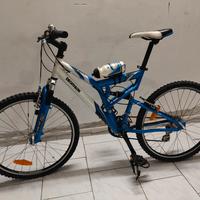 Bicicletta Mountain Bike